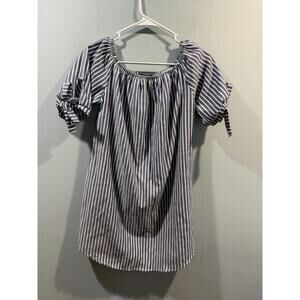 Women’s Absolutely Love It Top, Size Medium Casual or Dressed Up Short Sleeve